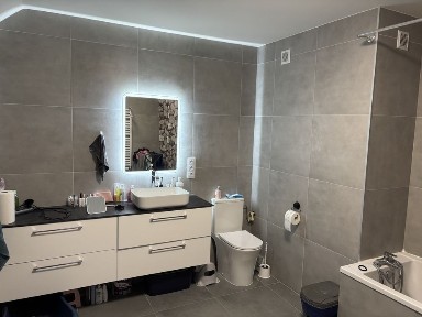 Dwupoziomowe mieszkanie 120m z dużym balkonem, garderobą i strychem - komfort jak w domu!