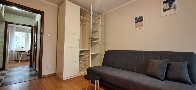 2 pokoje z oddzielną kuchnią i balkonem przy ulicy Radomskiej 22/24