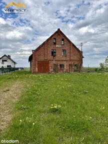 Na sprzedaż wyjątkowy budynek z czerwonej cegły