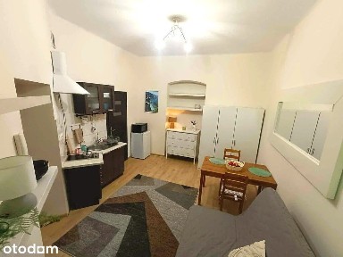 1 POKÓJ | KLEPARZ | STARE MIASTO | 18 M²
