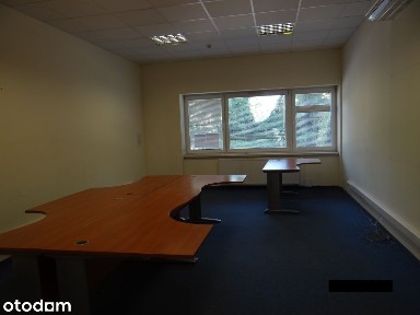 Lokal biurowy na parterze
