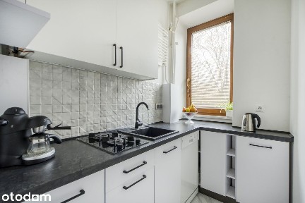 Kawalerka, Stare Miasto, Warszawa, 27,5 m² z balkonem i piwnicą