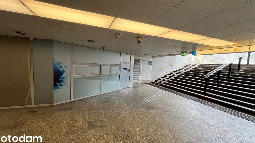 Lokal nr N59 położony jest na poziomie -1 dworca Warszawa Centralna