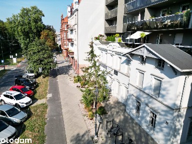 Lokal biurowy, wysoki standard, winda, okna na park, klimatyzacja