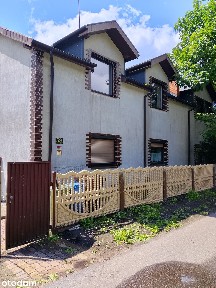 Dom o powierzchni 277 m² z dużym potencjałem | 2 garaże | Szczytniki