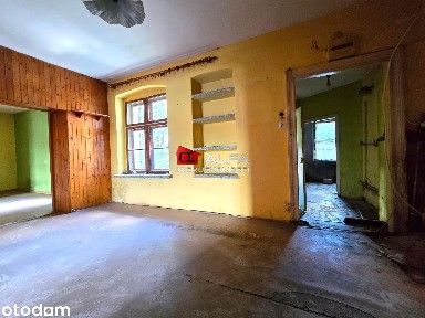 Przestronne mieszkanie do remontu - duże możłiwości adaptacyjne!