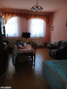 Mieszkanie z osobnym wejsciem.