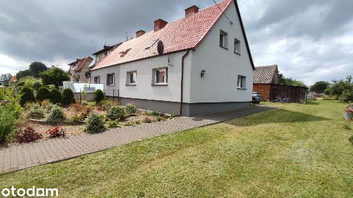 Dom typu bliźniak na działce 743 m2