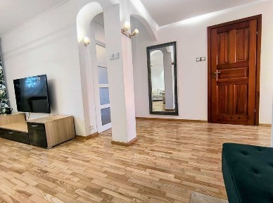 Przestronne 3‑pokojowe mieszkanie w centrum | ul. Ciepła | po remoncie | parking za szlabanem | bez pośredników