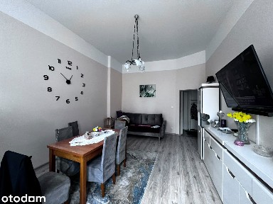 Urokliwa kamienica z balkonem i piwnicą