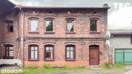 Budynek, dwa mieszkania, dwa garaże - Ruda Śląska