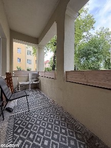 Mieszkanie w kamienicy w Śródmieściu z balkonem
