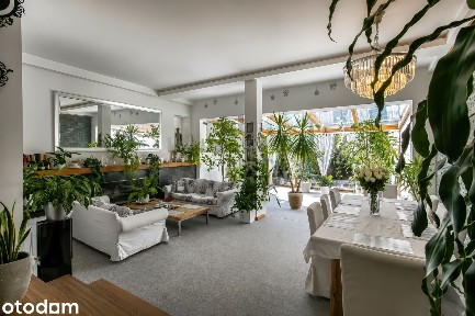 Dom z klasą Warszawa Włochy | 402 m² | prywatne kino, klubowe poddasze