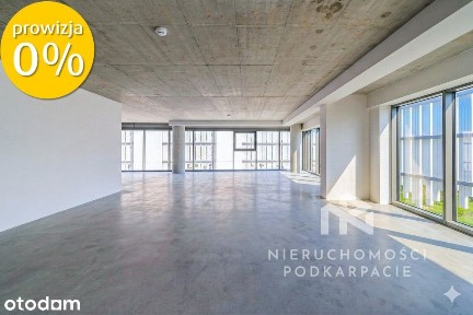 Lokal U17 z antresolą do wynajęcia - 275,96 m2