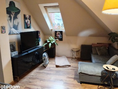 Przestronne 2-pokojowe mieszkanie ok. 53 m² (ponad 60 m² po podłodze)