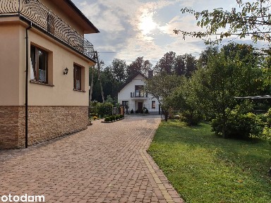 Sprzedaż 12,5% udziałów w domu jednorodzinnym z gruntami rolnymi.
