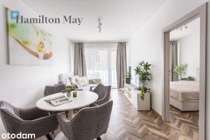Apartament z balkonem w Quorum