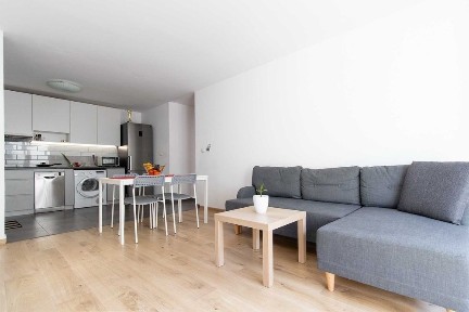 ul. Słomczyńskiego, duże 3 pokojowe mieszkanie z balkonem, 70 m2, tramwaj