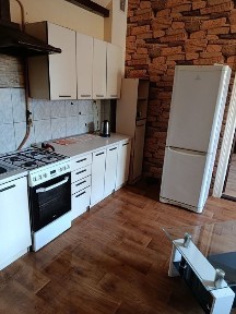 41,9 m² | 2 piętro | 9 m² piwnicy | kamienica | centrum Ełku | do własnej aranżacji