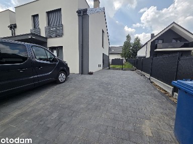 Mieszkanie 3-pokojowe z balkonem i 4 miejscami postojowymi