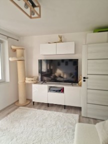 Rezerwacja Piękne przestronne Mieszkanie 63.5 m2, loggia, piwnica, 2 pietro, jasne