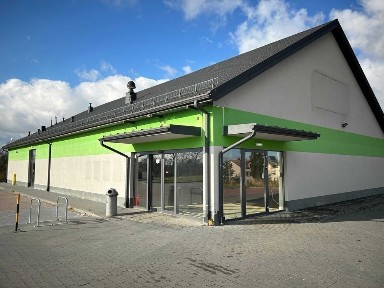 NA WYNAJEM LUB SPRZEDAŻ: Nowoczesny lokal handlowo-usługowy 449 m² przy głównej trasie - Urzędów (3 km od Kraśnika)