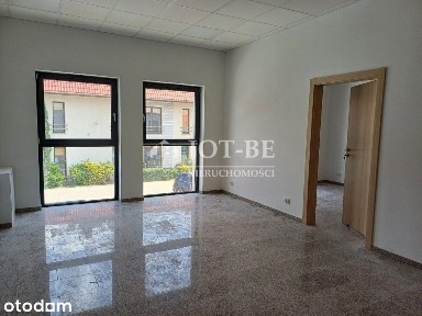 Lokal usługowy 41 m² | Klimatyzacja | Parking |