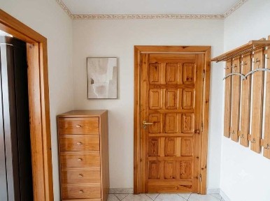 NA SPRZEDAŻ: Jasne 2 pokoje (35 m²) z balkonem na 1. piętrze + GARAŻ | Centrum Obornik