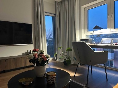Eksluzywne, ciche, w pełni wyposażone mieszkanie z podziemnym miejscem postojowym oraz komórką.