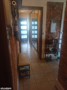 Mieszkanie 2-pok. z balkonem i oddzielną kuchnią na wysokim parterze