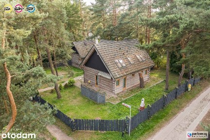 Dwa klimatyczne i urocze domy z bali świerkowej