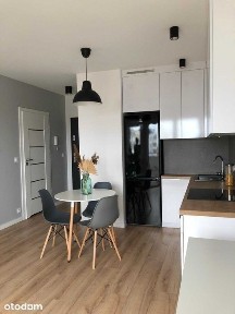 Słoneczne mieszkanie 2 pokojowe z balkonem i miejscem postojowym