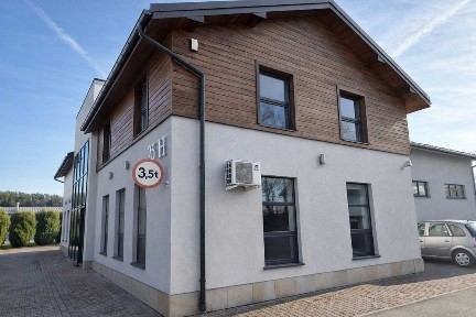 Do wynajęcia Budynek administracyjno-magazynowy + dz. 25ar przemysłowa