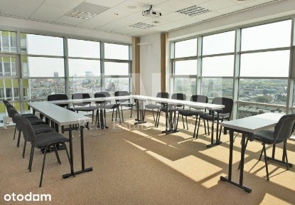 BIuro z widokiem na panoramę miasta