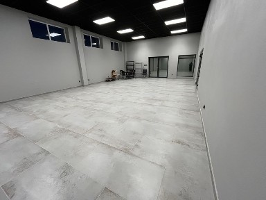 Wynajmę lokal biurowy, usługowy salon