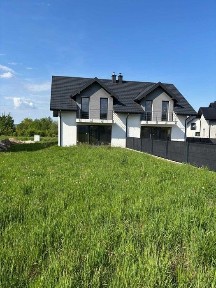 Nowy dom 140m2 w zabudowie dwulokalowej na sprzedaż. Poręba