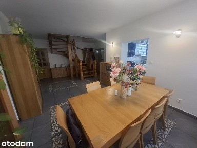Budynek mieszkalny + oddzielny obiekt 40 m2 na działalność/pełne media