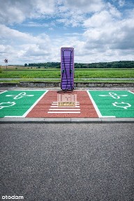 Budynek biurowy Parking Janów S19 ładowarka EV