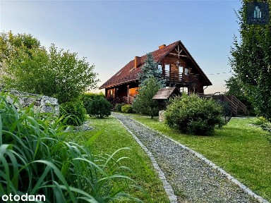 Dom z widokiem na panoramę Beskidu Żywieckiego