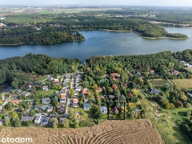 Dom przy jeziorze na sprzedaż
