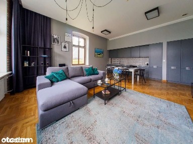 Apartament w odrestaurowanej kamienicy, winda, centrum - wynajem