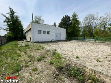 Funkcjonalny budynek usługowo-produkcyjny (104 m²).