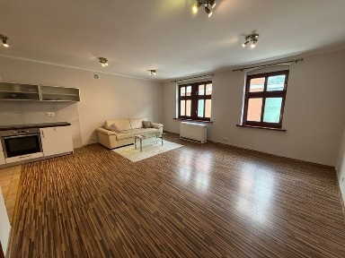 Wynajmę kawalerkę bezczynszową 55 m2 w samym centrum miasta przy Galerii Solaris !