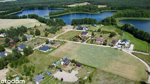 Urokliwy domek nad jeziorem Gwiazda