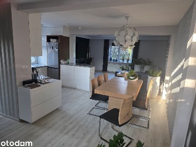 Dom wolnostojący z garażem w spokojnej okolicy