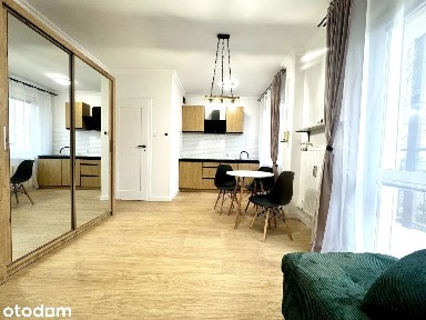 KawalerkaI 150 m do CM I Duży Balkon I Parking
