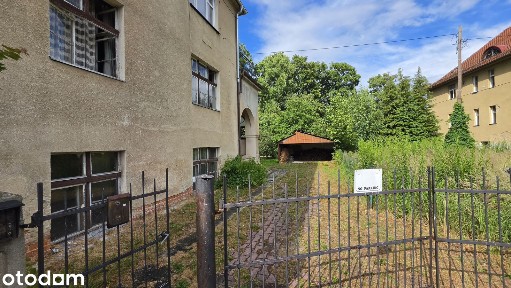Wolnostojący dom bez pośredników cicha okolica, park