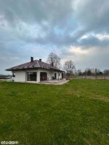 Nowoczesny dom parterowy 127,5 m² | Działka 1965 m² | Parcele Rębków