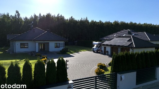 Nowoczesny dom parterowy 165m2 z dużym garażem 65m2 + fotowoltaika