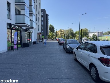 Lokal handlowy 84 m² przy stacji PKP Pruszków ul. Waryńskiego 5